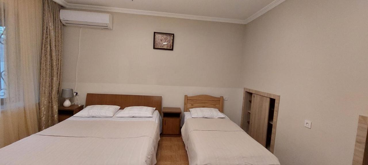 Geo Kutaisi Appartement Buitenkant foto