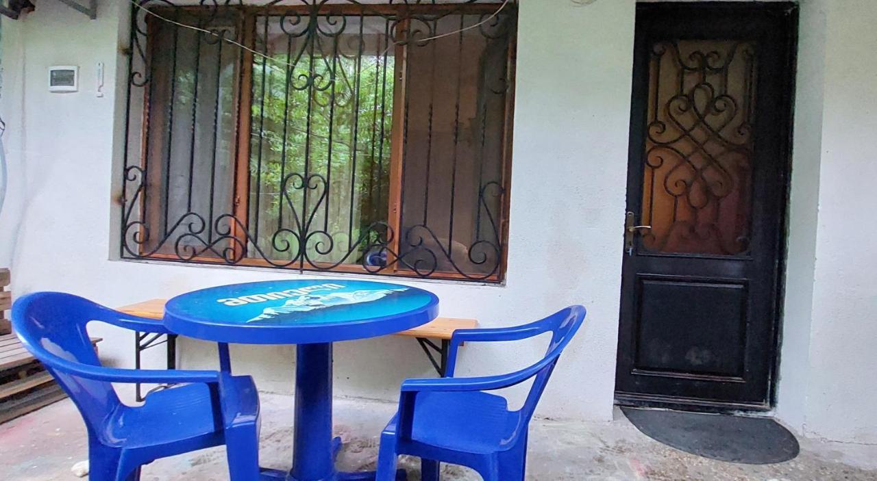 Geo Kutaisi Appartement Buitenkant foto