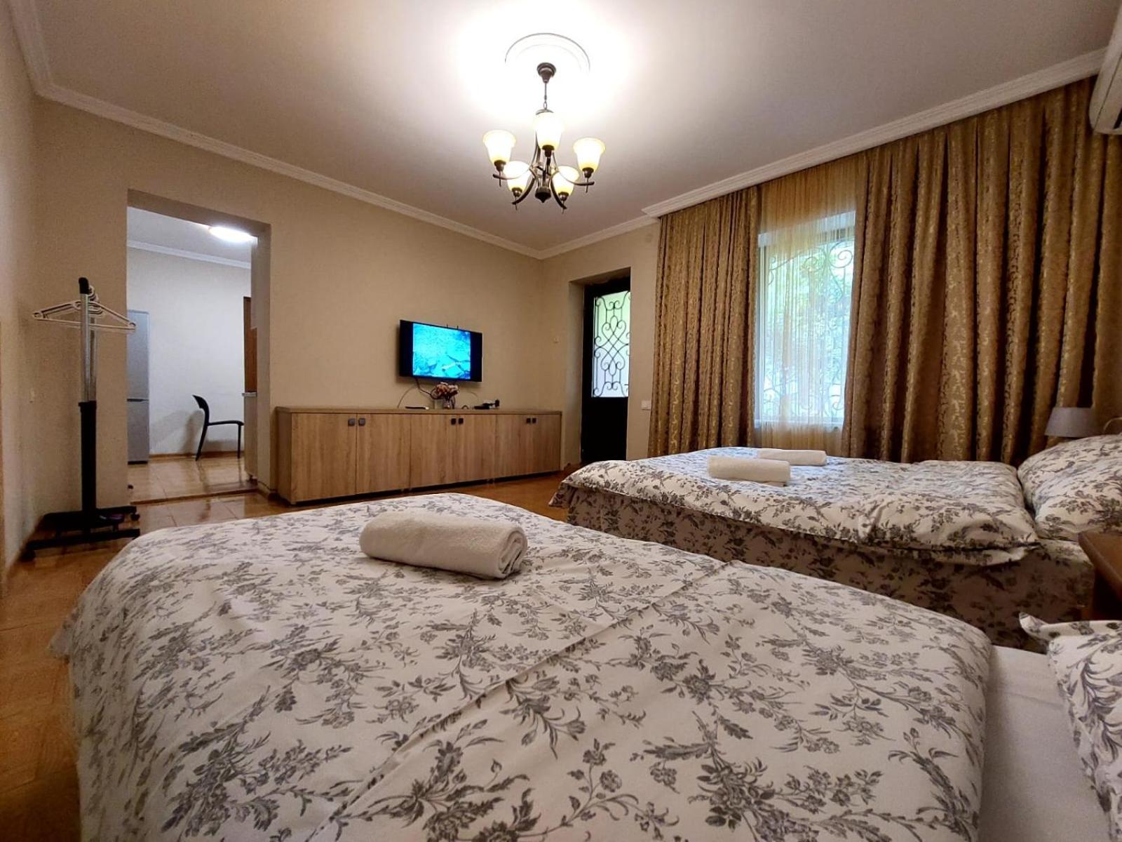 Geo Kutaisi Appartement Buitenkant foto